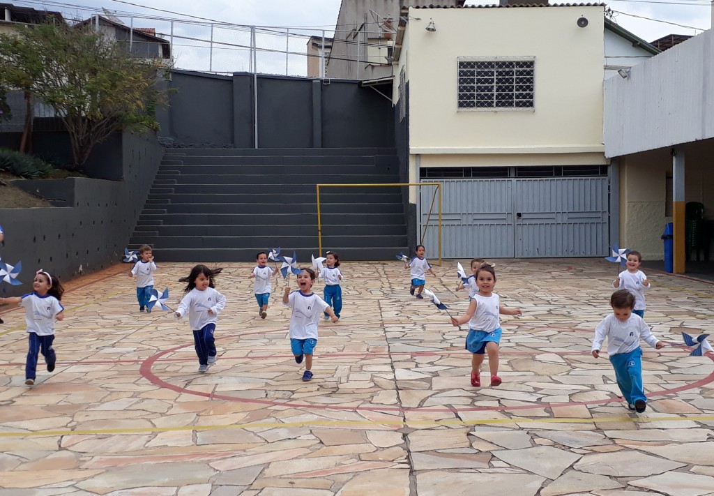 Nada melhor do que aprender brincando!